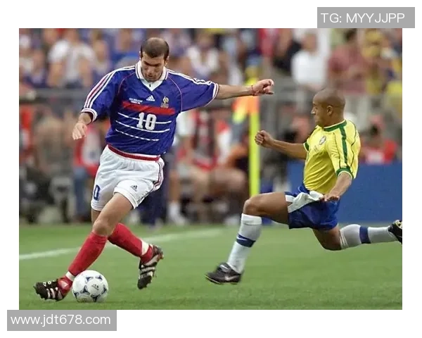 1998年世界杯决赛法国逆袭巴西夺冠的传奇时刻与背后故事